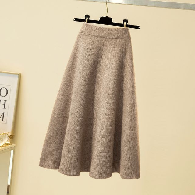 Happo-Knit Midi Skirt