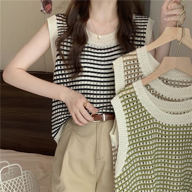 Enpheriado - Striped Crew Neck Perforated Knit Sweater Vest