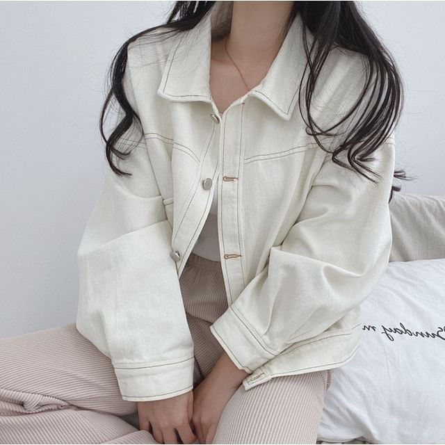 Tulstrix-Collared Contrast Stitch Button Denim Jacket