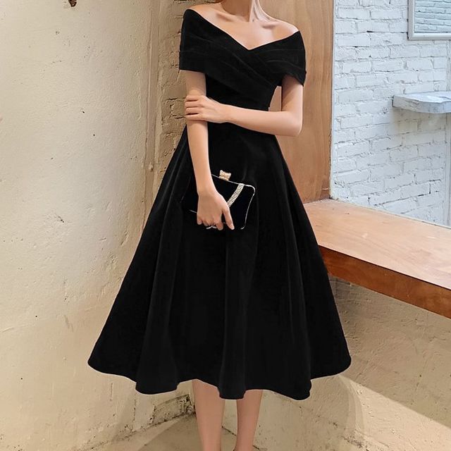 a line cocktail dress black Fioridi - Off-Shoulder Plain Midi A-Line Cocktail Dress
