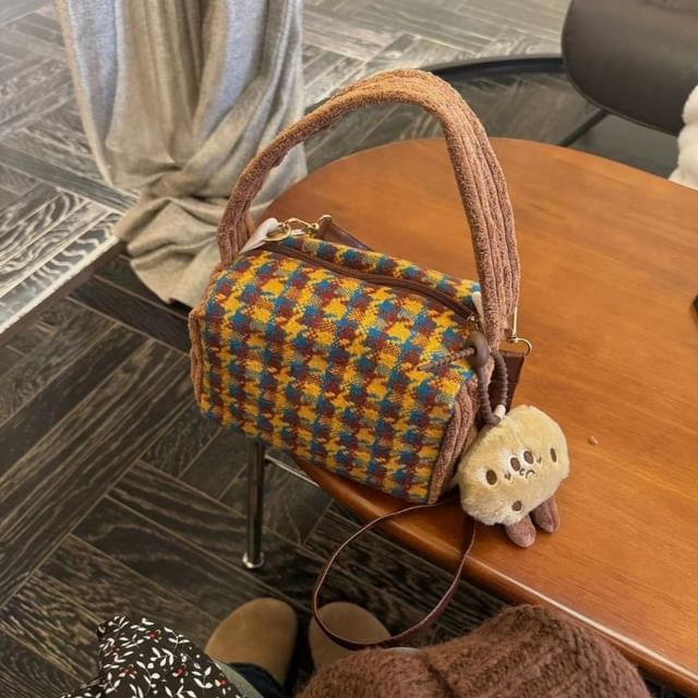 Basaran-Houndstooth Shoulder Bag