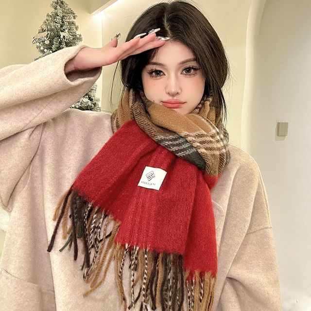 Rita Zita-Plaid Fringed Shawl