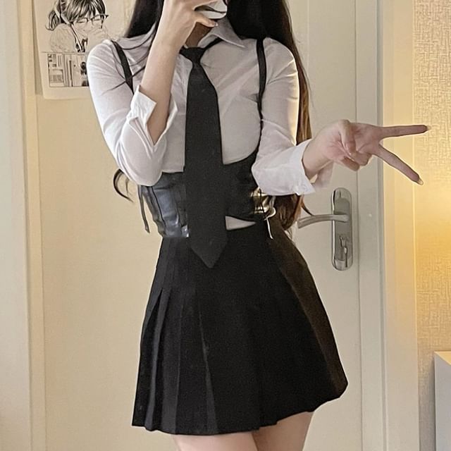 PokkaMoma Set: Collared Plain Shirt Plain Faux Leather Harness