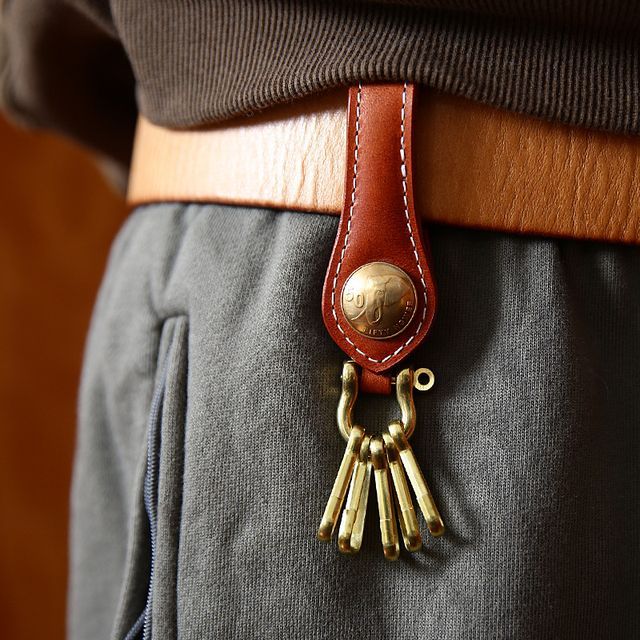 Wavecho-Genuine Leather Metal Accent Key Holder