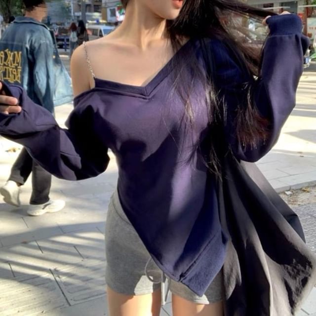 Ukiyo-Chain Strap Cold Shoulder Plain Asymmetrical Sweatshirt