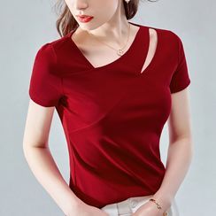 Winkplay - Short-Sleeve Cutout T-Shirt Winkplay - Short-Sleeve Cutout T-Shirt