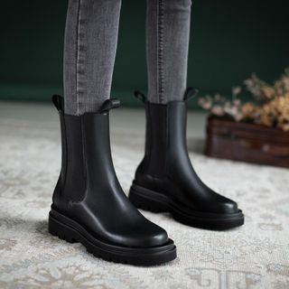 short chelsea boots