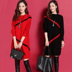 Tiny Times - Contrast Trim Sweater Dress Tiny Times - Contrast Trim Sweater Dress