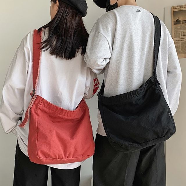 Melois-Plain Crossbody Bag