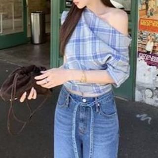 Everose-One-Shoulder Plaid Blouse