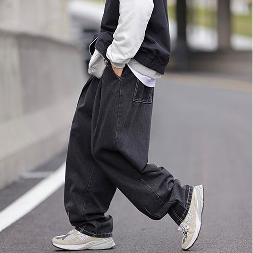 EOW - Mid Rise Contrast Stitching Washed Baggy Jeans | YesStyle