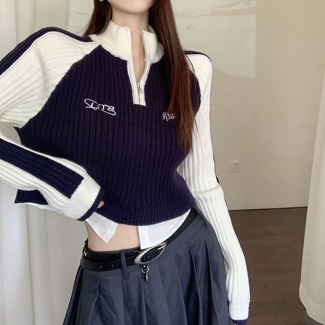 Yako Mock TwoPiece StandCollar HalfZip Color Block Cropped Knit