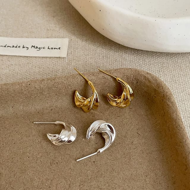 Panda Dama-Twisted Alloy Open Hoop Earring