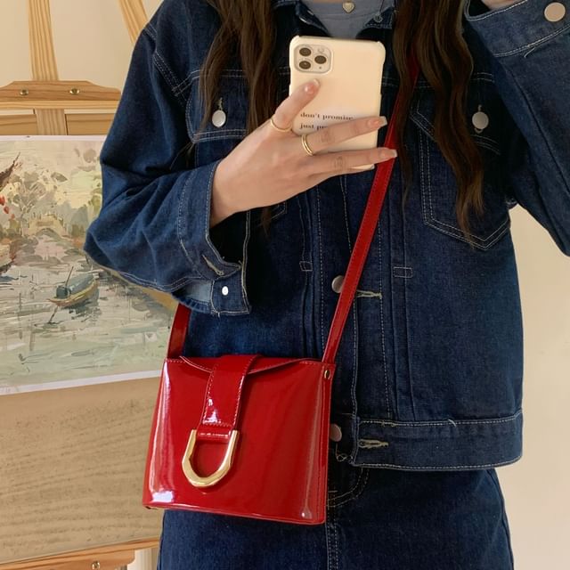 Indenis-Plain Patent Leather Crossbody Bag
