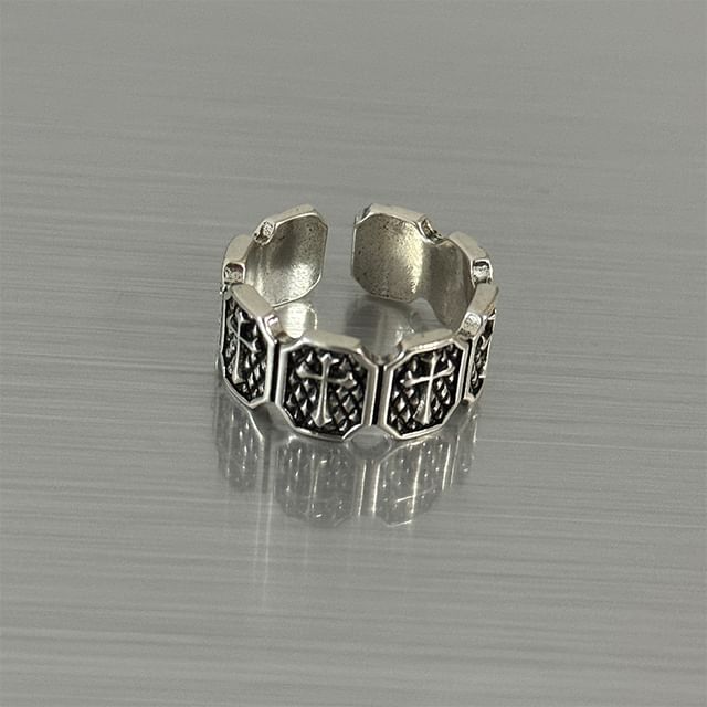 Soosina-Embossed Open Ring
