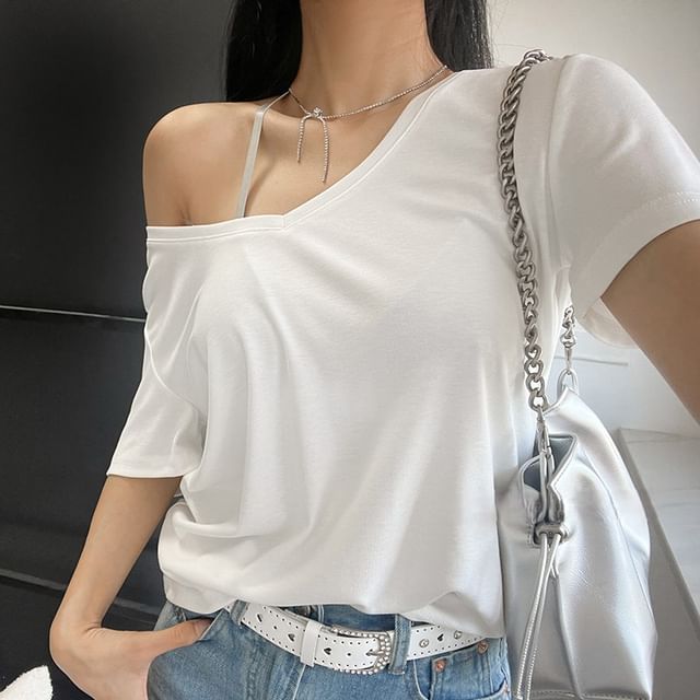 KUMI-V-Neck Light Tee in 6 Colors