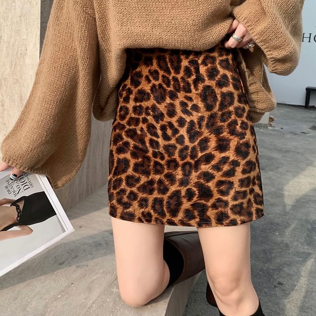 Dragan Pulse-High Rise Leopard Mini Pencil Skirt