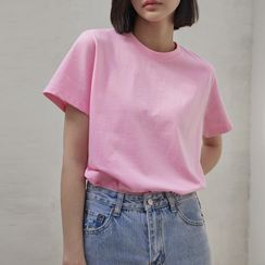 NAIN - Basic Round-Neck T-Shirt in 10 Colors