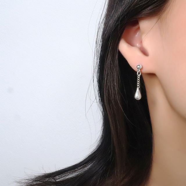 Chimerro-Droplet Alloy Dangle Earring