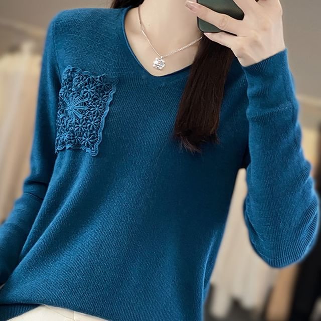Weelop-Long-Sleeve V-Neck Pocketed Plain Knit Top