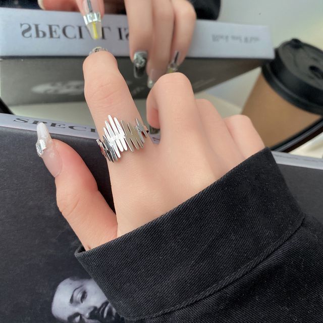 Betsuno-Heartbeat Open Ring