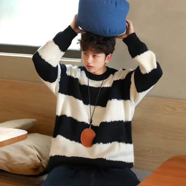 DuckleBeam-Crew Neck Drop Shoulder Striped Oversized Sweater