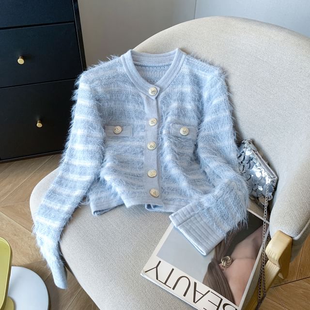 Ukiyo-V-Neck Striped Button-Up Crop Cardigan