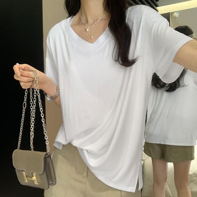 Asiris-Short Sleeve V-Neck Plain T-Shirt