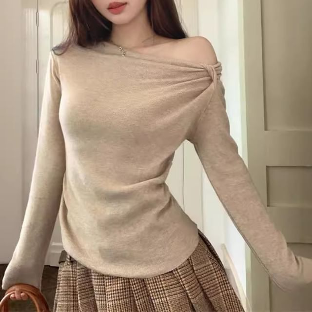 Allinya-Long-Sleeve Off-Shoulder Knot Knit Top