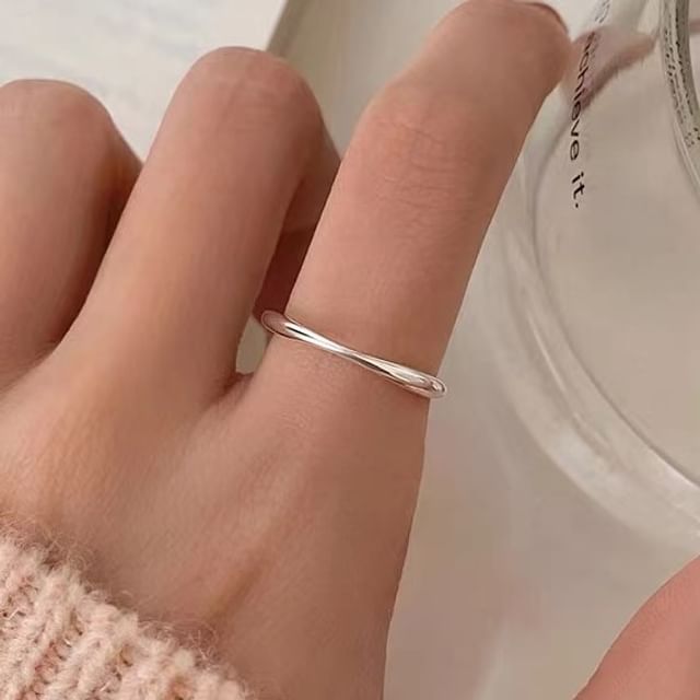 Parskletie-Irregular Sterling Silver Open Ring