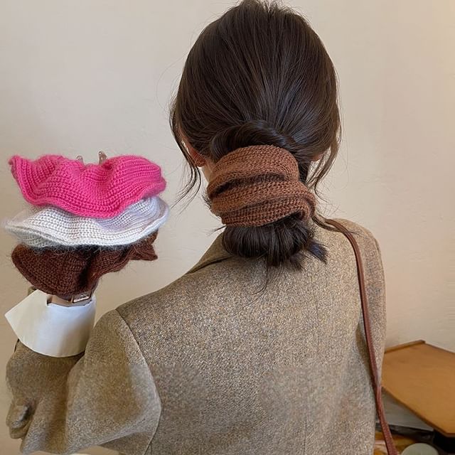 Show Mind-Plain Knit Scrunchie