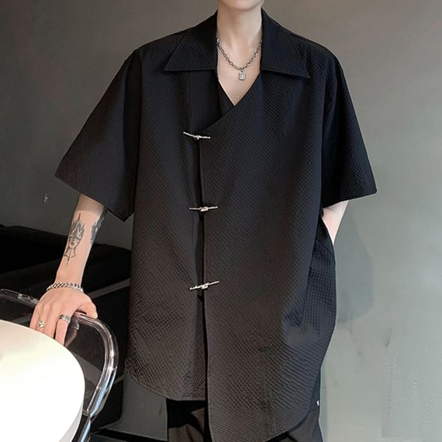 safety pin dress shirt Instructions , You need 2 safety pins, 1 for each side seam. , Pin them from the inside to the seam (then its barely visible on the outside) , next you need a fabric band or ribbon that matches