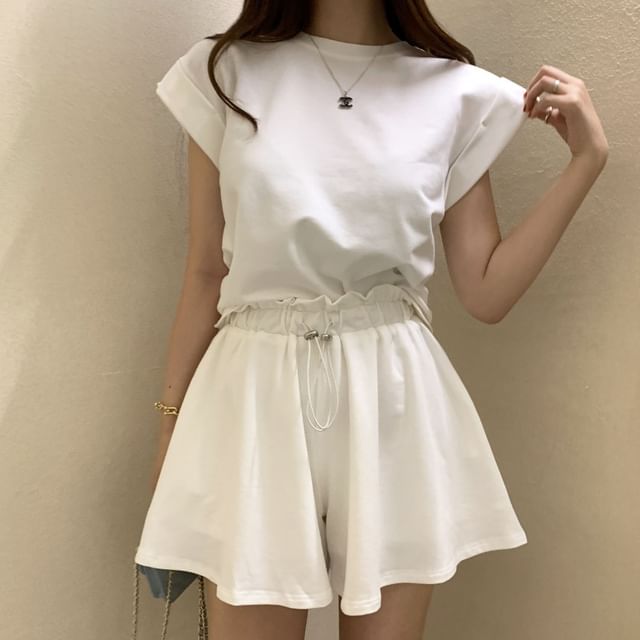 Coris-Set Short-Sleeve Crew Neck Plain Tee Drawstring Waist Shorts