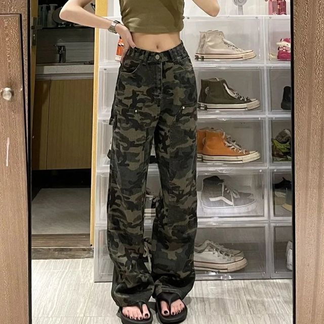 Temper a camo-print cargo pant with a classic white button-down. | How  Stylish People Really Wear Cargo Pants | POPSUGAR Fashion UK Photo 8