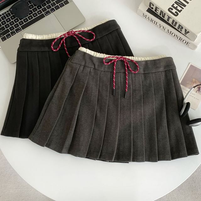 Iasia-Drawstring Waist Mock Two-Piece Two Tone Pleated Mini A-Line Skirt