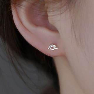 Kamuel-Knot ear Stud