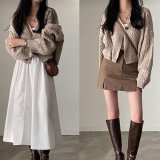 Bigfol-V-Neck Plain Cable Knit One-Buttoned Crop Cardigan