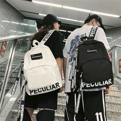 Carryme - 字母轻型背包 Carryme - 字母轻型背包