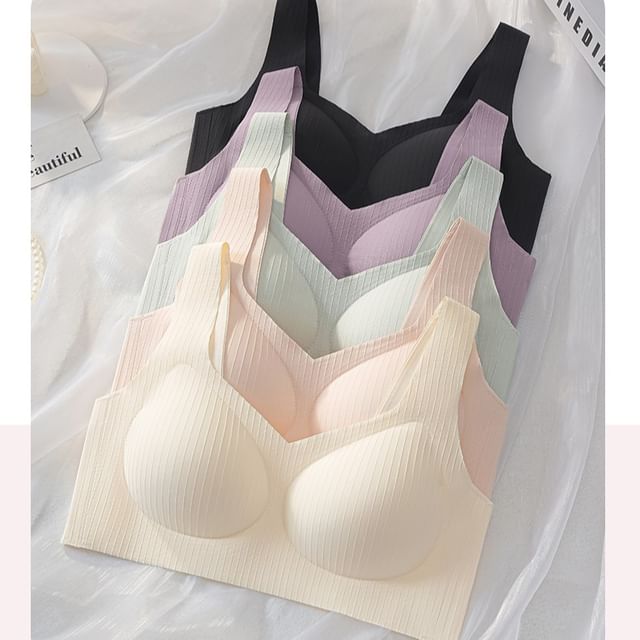 Gecko-V-Neck Ribbed Plain Bra