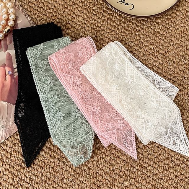 Amandier-Lace Neckerchief