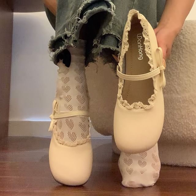 Queen Zoo-Lace Ruffle Mary Jane Shoes