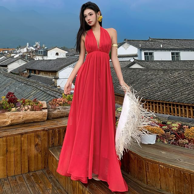 Juuri-Halter Neck Plain Maxi A-Line Dress