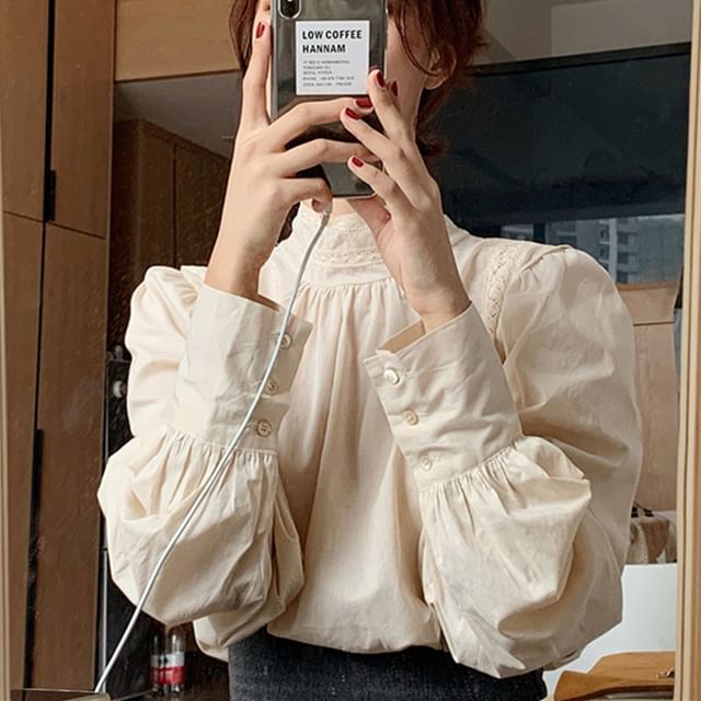 MIKIGA-Puff-Sleeve High Neck Plain Blouse