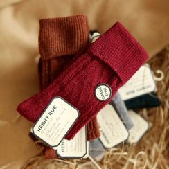 Minuola - Cable Knit Socks
