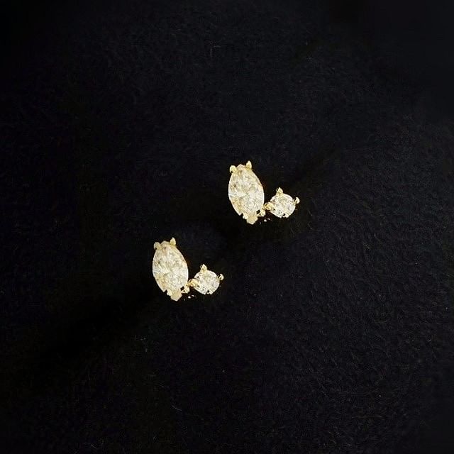 Phoenoa-Diamond Stud Earrings