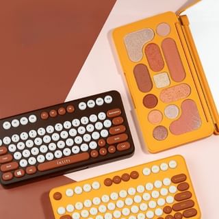 INSITI - Video Game Keyboard Eyeshadow Palette - 2 Types