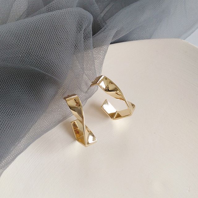Chimerro-Twisted Drop Earring