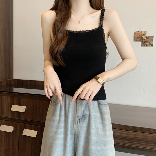Racoon-Plain Lace Trim Camisole Top