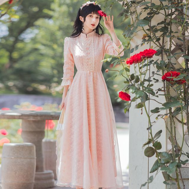 3/4-Sleeve Mock-Neck Lace Midi A-Line Dress 3/4-Sleeve Mock-Neck Lace Midi A-Line Dress