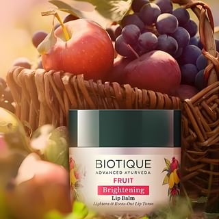 Biotique - Bio Fruit Brightening / Whitening Lip Balm